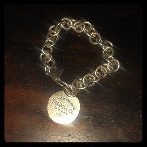 Return to Tiffany sterling silver bracelet.
